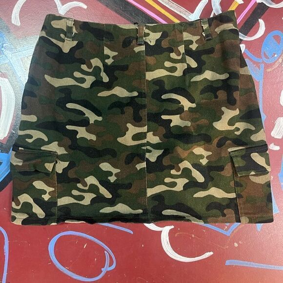 Rue 21 Camo Skirt - Picture 1 of 5